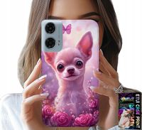 ETUI DO MOTOROLA G34 5G - SŁODKA CHIHUAHUA NA RÓŻOWYM TLE KWIATAMI