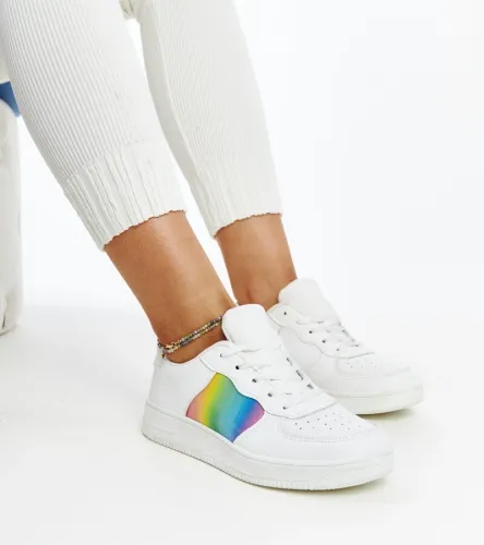 Białe sneakersy z kolorem na platformie Asmarina 41 na Arena.pl