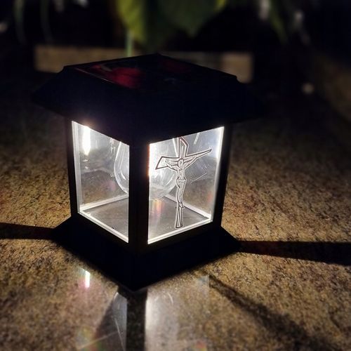 LAMPION NA GRÓB Statuetka NA Cmentarz Z KRZYŻEM ZNICZ SOLARNY LED na Arena.pl