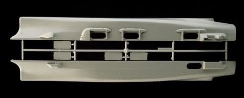 Italeri U.S.S. America na Arena.pl