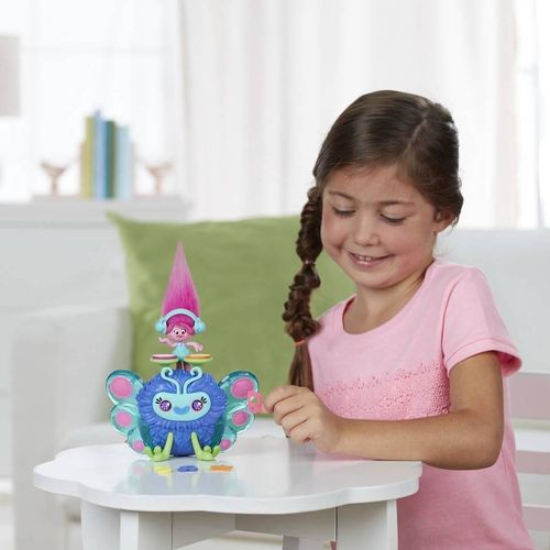 HASBRO TROLLE Grająca DJ Poppy na Arena.pl