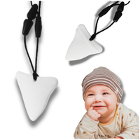 GRYZAK LOGOPEDYCZNY ZABAWKA SENSORYCZNA NASZYJNIK SILIKONOWY TRÓJKĄT BIAŁY