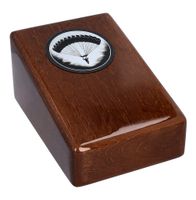 Urna tematyczna dla spadochroniarza Urna ze spadochronem