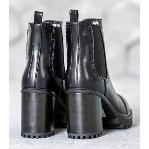 Wsuwane Botki Na Platformie r.37 na Arena.pl