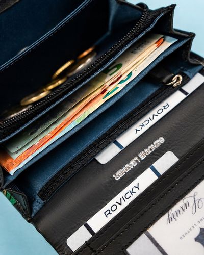 pojemny, skórzany portfel damski na zatrzask - rovicky na Arena.pl