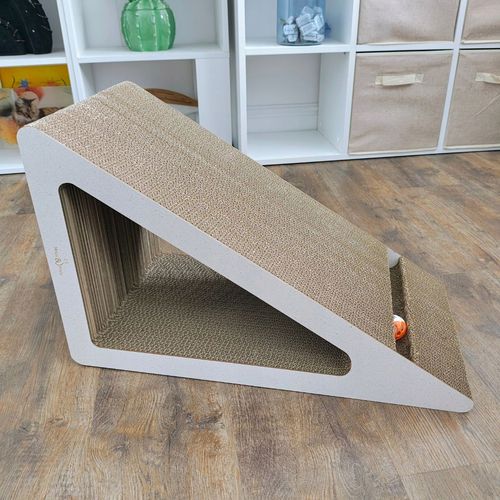 Drapa dla kota TRÓJKĄT XL piłka | biały | 69 x 60 x 38 x 30 cm | Mruu&Pruu na Arena.pl