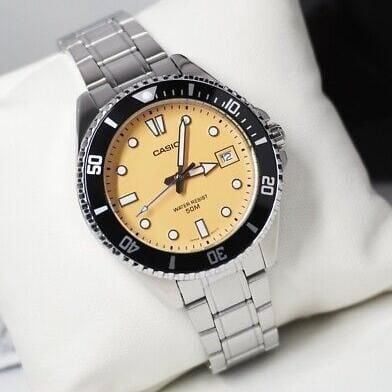 Zegarek Męski Casio MDV-10D-4A2+ BOX na Arena.pl