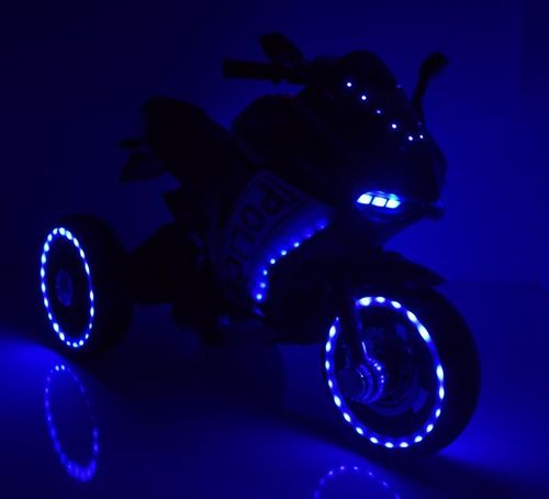 DUŻY MOTOR ŚCIGACZ STRONG 2 EXCLUSIVE, ŚWIECĄCE KOŁA, 3 KOŁOWY/HT6188 na Arena.pl