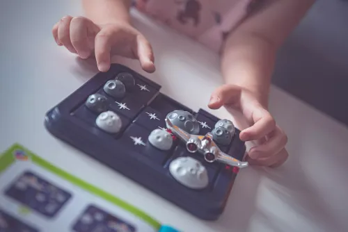 Smart Games. Asteroid Escape (wersja angielska) na Arena.pl