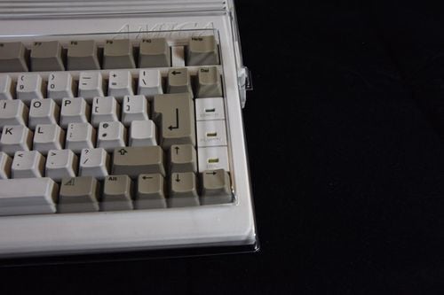 Pokrywa do Amiga 600 - fabrycznie nowa! na Arena.pl