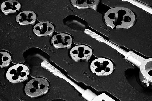 Zestaw Gwintowniki I Narzynki 110e Kalibrownik NEO TOOLS na Arena.pl