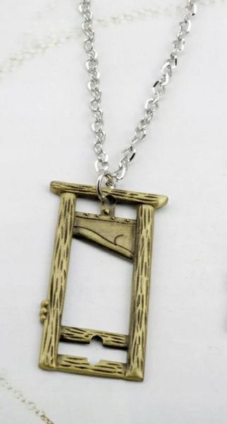 Wisiorek Gilotynka Ścięcie Stracenie Szafot Wyrok zdjęcie 4