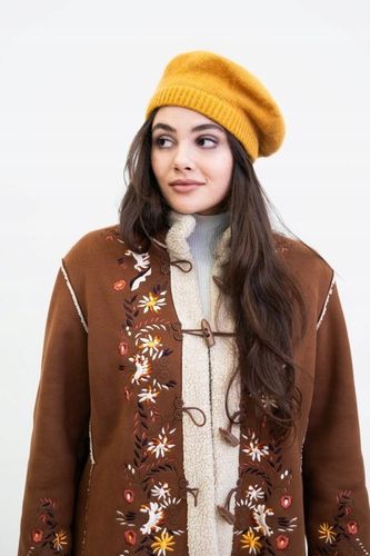 Beret damski angorowy Knitted Moments - ciepły, angora Czarny na Arena.pl