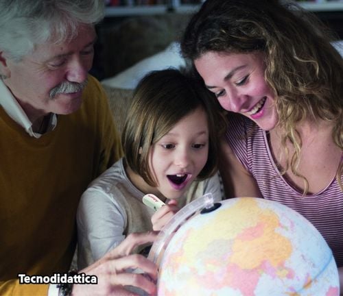 Globus ARTGLOB interaktywny podświetlany 8 JĘZYKÓW w tym POLSKI PARLAMONDO na Arena.pl