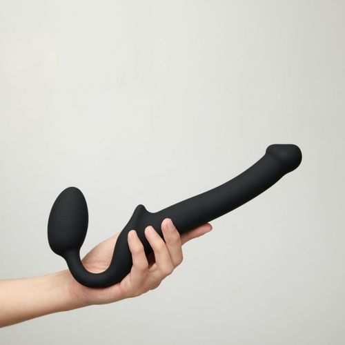 semi realistic bendable strap on black   s na Arena.pl