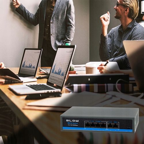 SWITCH POE DO KAMER 4xPOE 100Mbps 2xUpLINK 75W BLOW Extend mode na Arena.pl