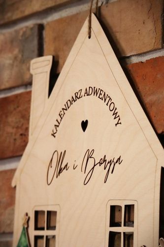 KALENDARZ ADWENTOWY Z IMIENIEM BAZA DREWNIANA Dekoracje Świąteczne DOMEK na Arena.pl