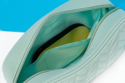 kosmetyczka podróżna w zielonym kolorze z wewnętrzną kieszonką - peterson na Arena.pl