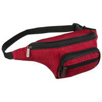 kompaktowa saszetka sportowa wykonana z poliestru w czerwonym kolorze