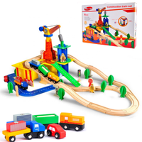 TG50062 KOLEJKA DREWNIANA z dźwigiem 80el. pociąg auta TOR