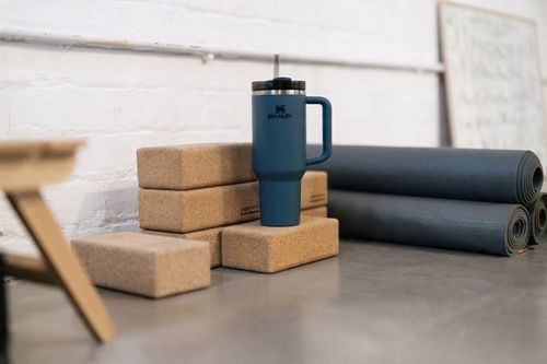 Kubek Stanley Quencher H2.O FlowState Tumbler 1.18l niebieski na Arena.pl