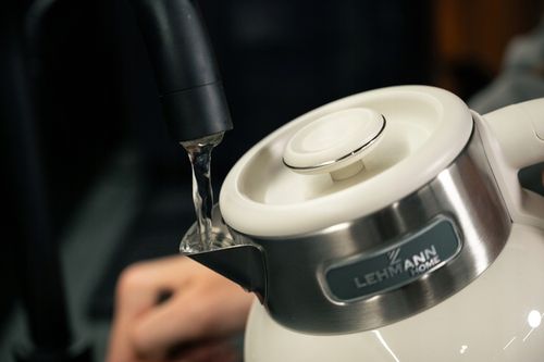 CZAJNIK ELEKTRYCZNY BEZPRZEWODOWY STALOWY RETRO DŹWIĘK BEŻOWY 2200W na Arena.pl