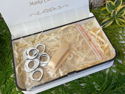 PAMIĄTKA PIERWSZEJ KOMUNII ŚWIĘTEJ Prezent Pudełko na Komunię BIAŁE na Arena.pl