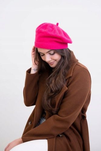 Beret damski angorowy Knitted Moments - ciepły, angora Czarny na Arena.pl