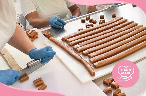 KRÓWKI NA ŚLUB CHRZEST KOMUNIĘ 1 KG Personalizowane krówki prezentowe na Arena.pl