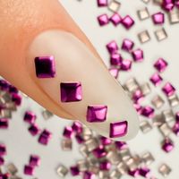 ShinePins gładkie ćwieki ozdoby do paznokci kwadratowe large NTN Nr 9 5g