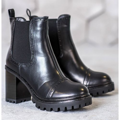 Wsuwane Botki Na Platformie r.37 na Arena.pl