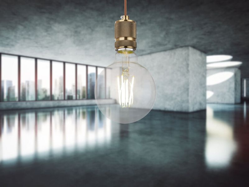 Ściemnialna żarówka 11526D E27 G95 LED 7W 2700K 700lm zdjęcie 3