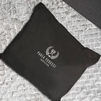 saszetka męska skórzana na ramię z tłoczeniem typu carbon brązowa