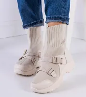 Beżowe sneakersy Saker 38