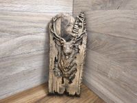 Obraz w drewnie JELEŃ na prezent dla myśliwego 30 cm na tle księżyca i lasu