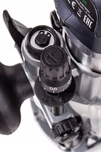 FREZARKA GÓRNOWRZECIONOWA DO DREWNA WYCINARKA 6-8 zdjęcie 4