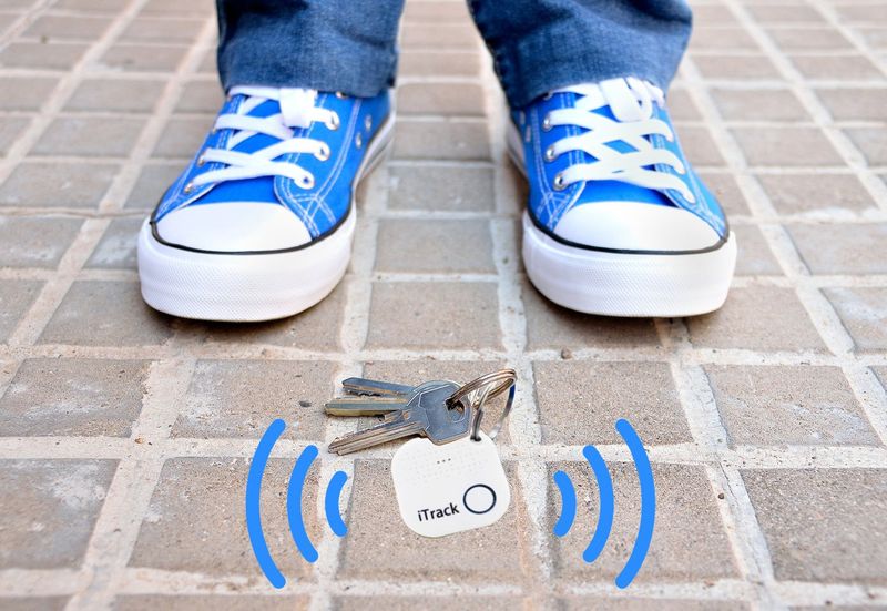 iTrack2 lokalizator kluczy Bluetooth GPS biały zdjęcie 5