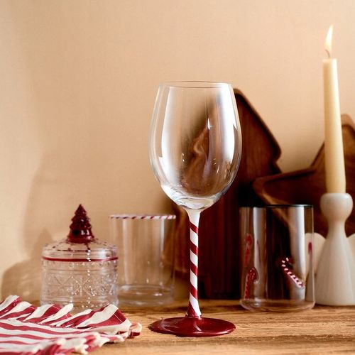 Kieliszek TWISTIES z czerwoną nóżką 0,58 l HOMLA na Arena.pl