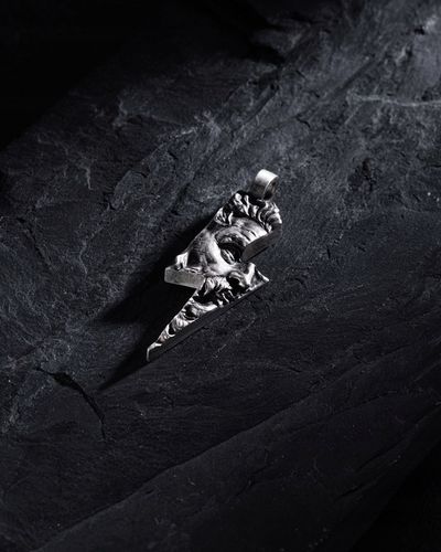 Srebrny wisiorek ZEUS. LIGHTNING na Arena.pl