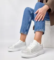 Białe sneakersy na platformie zdobione cyrkoniami Rosalie 39