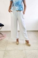 Zwiewne Spodnie z Szeroką Nogawką i Paskiem Białe UNI