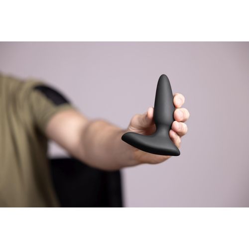 smooth vibrating anal plug with remote control na Arena.pl