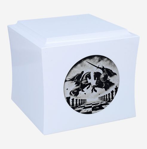 Urna pogrzebowa - Szachy, Tematyczna urna kremacyjna Biała na Arena.pl
