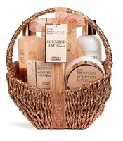 IDC ZESTAW KOSMETYKÓW KOSZ PREZENTOWY PREZENT DO CIAŁA KĄPIELI DZIEŃ BABCI