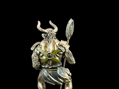 Minotaur grecki strażnik labiryntu Veronese WU78125A4 na Arena.pl
