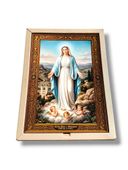 Obraz Matka Boża Z Medjugorie – Kościół W Tle 60X40 Cm