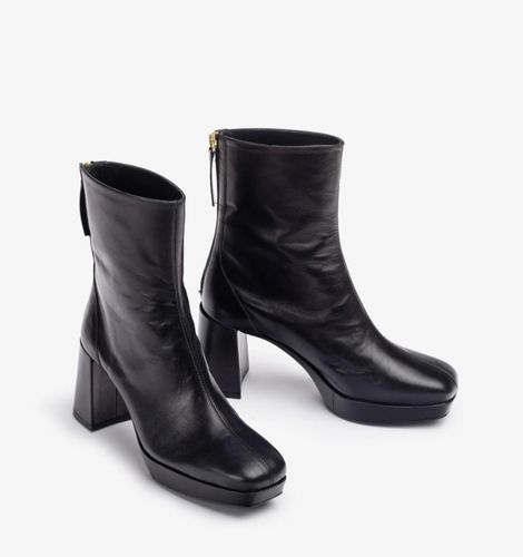 Ankle boot with a heel and a platform UNISA R41 na Arena.pl