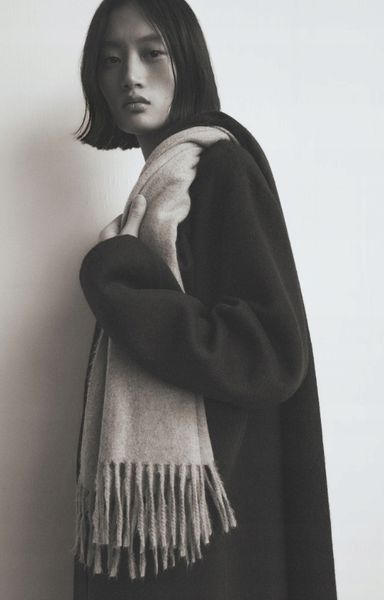 MANGO Szalik z frędzlami zdjęcie 3