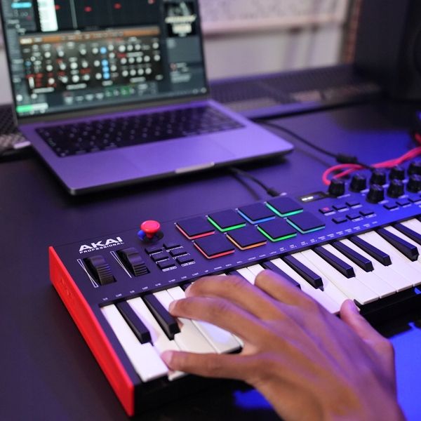 AKAI MPK MINI PLUS klawiatura sterująca MIDI zdjęcie 5