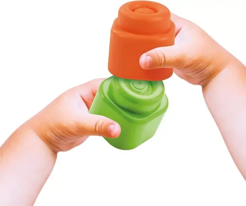 Clemmy. Baby Shark. Wiaderko z figurką na Arena.pl